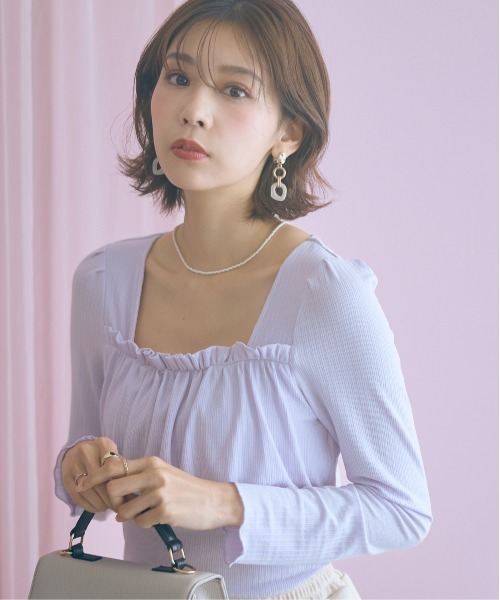 marun（マルン）の「＜大きいサイズ＞ギャザーデザインカットソートップス marun（Tシャツ/カットソー・レディース・ラベンダー/ブラック・5L/4L/3L/LL/L）」の3枚目の写真