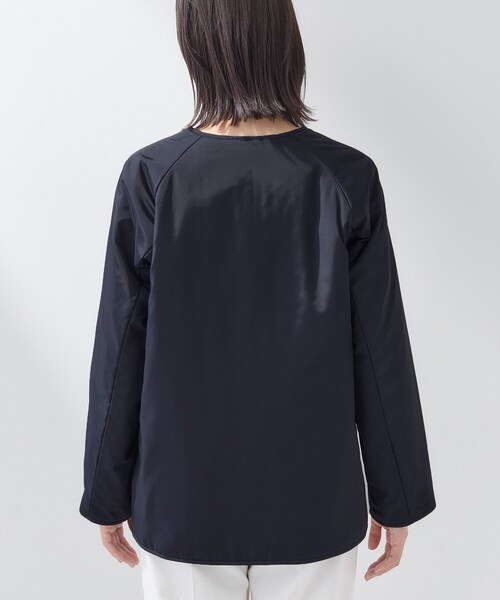 INDIVI（インディヴィ）の「【撥水／UVケア／2WAY】超軽量ライナー付ライトトレンチコート（トレンチコート・レディース・ネイビー/ナチュラル・40/05/13/38/15 /36/19）」の15枚目の写真