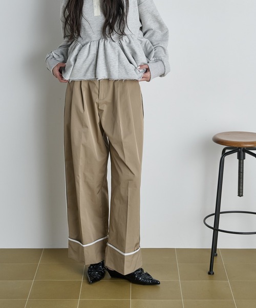 THE YOn（ザヨン）の「サイドラインロールアップタックパンツ（チノパンツ・レディース・ネイビー/ベージュ/ブラウン・S/M）」の3枚目の写真