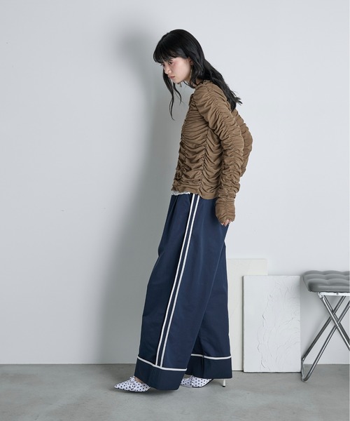 THE YOn（ザヨン）の「サイドラインロールアップタックパンツ（チノパンツ・レディース・ネイビー/ベージュ/ブラウン・S/M）」の10枚目の写真