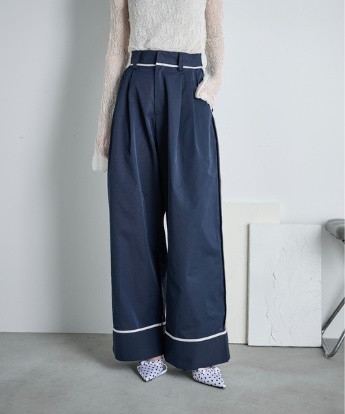 THE YOn（ザヨン）の「サイドラインロールアップタックパンツ（チノパンツ・レディース・ネイビー/ベージュ/ブラウン・S/M）」の4枚目の写真