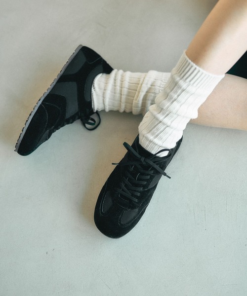 LEPSIM(レプシィム)の「フラットスニーカー 636533(スニーカー・レディース・ブラック/ライトブラウン・MEDIUM/LARGE)」の2枚目の写真