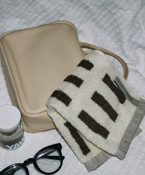 BIRTHDAY BAR（バースデイバー）の「【GRANN グラン】HAND TOWEL　ハンドタオル（ハンカチ/ハンドタオル・レディース・ブラック/ブルー系その他/グリーン系その他2・0）」の4枚目の写真