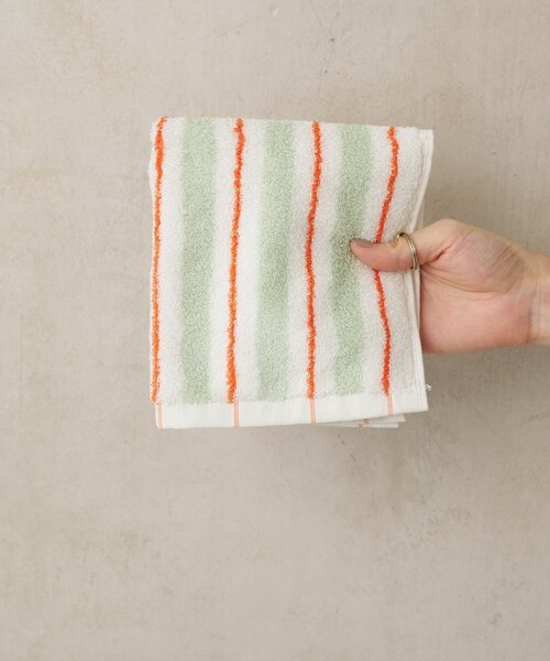 BIRTHDAY BAR（バースデイバー）の「【GRANN グラン】HAND TOWEL　ハンドタオル（ハンカチ/ハンドタオル・レディース・ブラック/ブルー系その他/グリーン系その他2・0）」の8枚目の写真