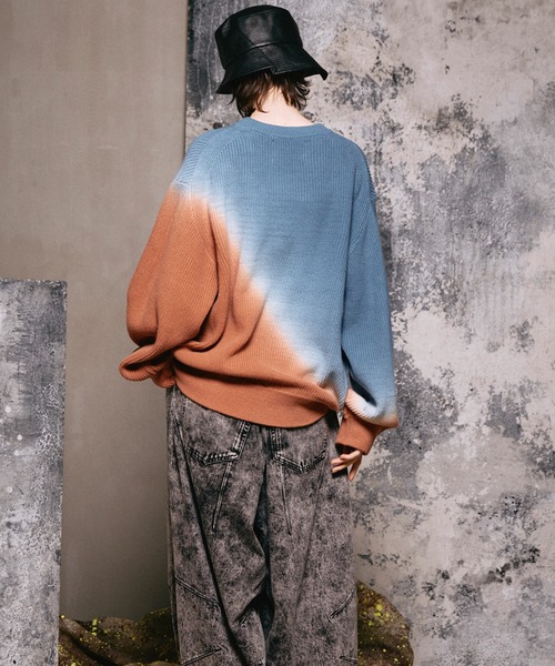 MAISON SPECIAL(メゾンスペシャル)の「《UNISEX》Cotton Bulky Acrylic Blend Prime-Over Gradation Dyeing Knit/コットンバルキーアクリルブレンドグラデーションダイニット【MAISON SPECIAL/メゾンスペシャル】(ニット/セーター・メンズ・ブラック/ブルー・0/1/2)」の16枚目の写真