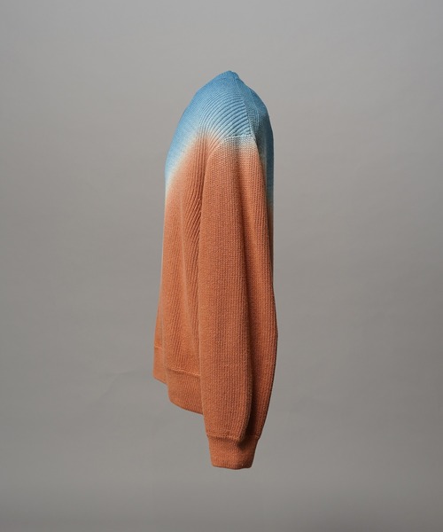 MAISON SPECIAL(メゾンスペシャル)の「《UNISEX》Cotton Bulky Acrylic Blend Prime-Over Gradation Dyeing Knit/コットンバルキーアクリルブレンドグラデーションダイニット【MAISON SPECIAL/メゾンスペシャル】(ニット/セーター・メンズ・ブラック/ブルー・0/1/2)」の19枚目の写真