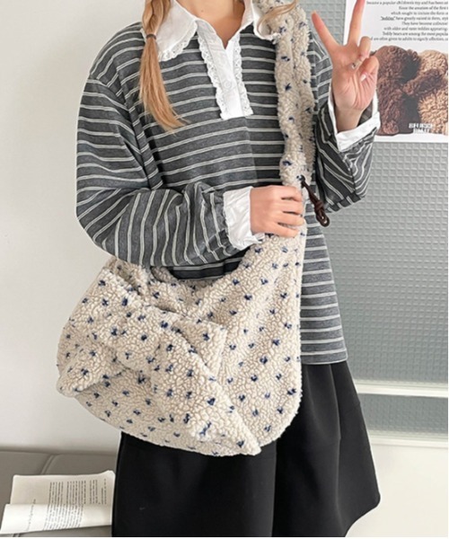 FREE STYLISTS(フリー スタイリスト)の「Y2K ドット柄 リボンハーフムーン ギャザー ハンドルバッグ / ショルダーバッグ 2WAY(ショルダーバッグ・レディース・ブラウン/ベージュ/グレー/ドット・FREE)」の19枚目の写真