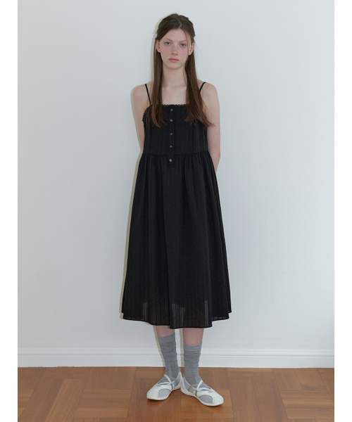 KINDABABY(カインダベイビー)の「petit lace button long dress - black(ワンピース・レディース・ブラック・FREE)」の1枚目の写真