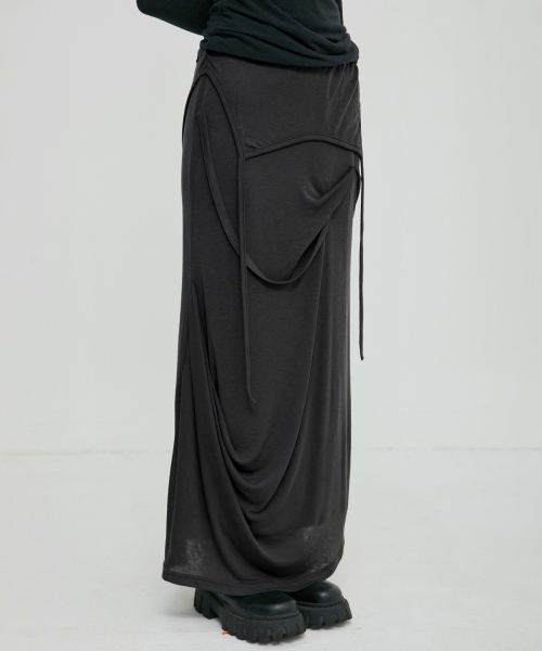 FLAREUP(フレアアップ)の「Asymmetrical Draped Long Skirt (FL-263_Black)(スカート・レディース・ブラック・OS)」の4枚目の写真
