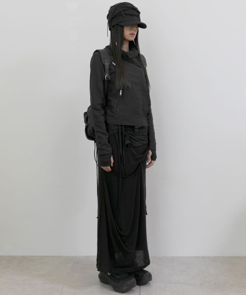 FLAREUP(フレアアップ)の「Asymmetrical Draped Long Skirt (FL-263_Black)(スカート・レディース・ブラック・OS)」の7枚目の写真