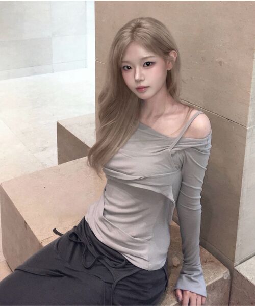 FLAREUP(フレアアップ)の「Asymmetrical Draped Long Skirt (FL-263_Black)(スカート・レディース・ブラック・OS)」の11枚目の写真