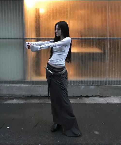 FLAREUP(フレアアップ)の「Asymmetrical Draped Long Skirt (FL-263_Black)(スカート・レディース・ブラック・OS)」の15枚目の写真