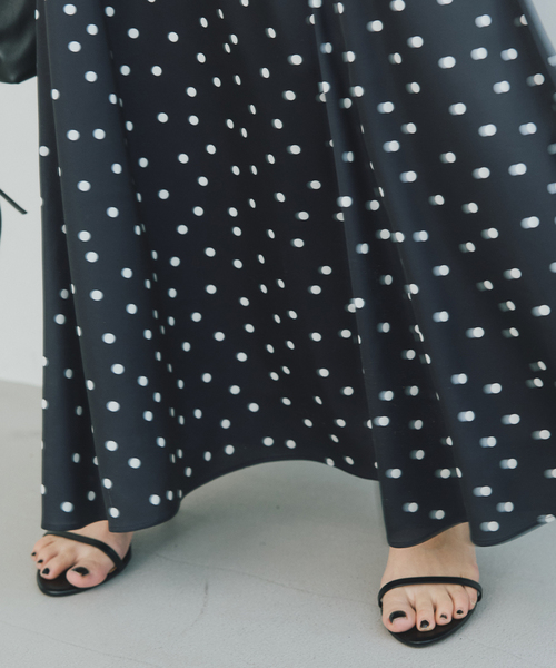 Spick & Span（スピックアンドスパン）の「ドットサテンフレアスカート（スカート・レディース・マルチ/その他2・36/38）」の6枚目の写真