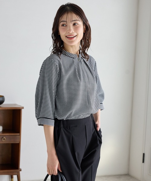 Honeys（ハニーズ）の「６分袖配色ブラウス（シャツ/ブラウス・レディース・ブラック系その他/グレイッシュブルー/ネイビー/イエロー系その他/アイボリー・S/M/LL/L/3L）」の2枚目の写真