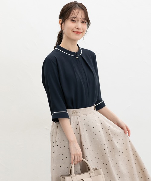 Honeys（ハニーズ）の「６分袖配色ブラウス（シャツ/ブラウス・レディース・ブラック系その他/グレイッシュブルー/ネイビー/イエロー系その他/アイボリー・S/M/LL/L/3L）」の11枚目の写真