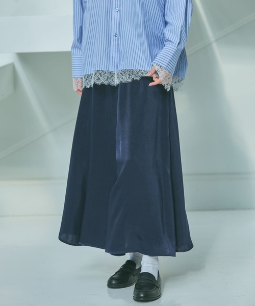 LAKOLE（ラコレ）の「フィブリルフレアスカート / 654268（スカート・レディース・グレー/オフホワイト/ネイビー・LARGE/MEDIUM）」の3枚目の写真