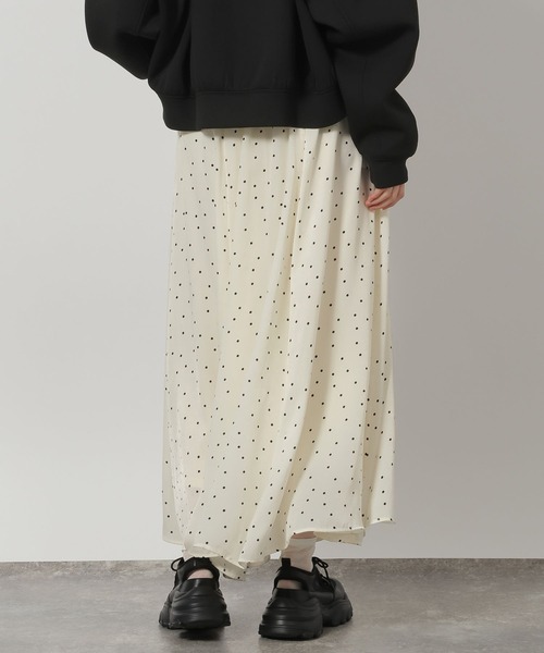 LAKOLE（ラコレ）の「フィブリルフレアスカート / 654268（スカート・レディース・グレー/オフホワイト/ネイビー・LARGE/MEDIUM）」の15枚目の写真