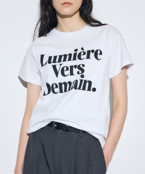 AZUL by moussy(アズールバイマウジー)の「メッセージロゴ半袖Tシャツ(Tシャツ/カットソー・レディース・オフホワイト/ライトイエロー/ライトブラック/ピンク・SMALL/MEDIUM)」の1枚目の写真