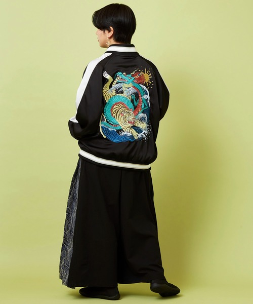 倭物やカヤ(ワモノヤカヤ)の「【鈴木ひょっとこ×倭物やカヤ】リバーシブルジャケットMサイズ(スカジャン・レディース・ブラックミックス・FREE)」の11枚目の写真
