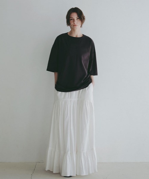 ETRE TOKYO（エトレトウキョウ）の「【先行予約限定 10%OFF】キュプラジャージオーバーサイズTee（Tシャツ/カットソー・レディース・ブラック/ホワイト/ブラウン・FREE）」の4枚目の写真