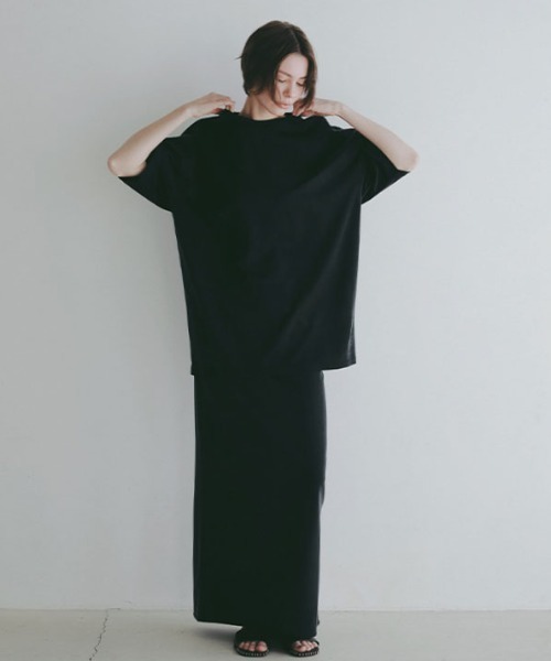 ETRE TOKYO（エトレトウキョウ）の「【先行予約限定 10%OFF】キュプラジャージオーバーサイズTee（Tシャツ/カットソー・レディース・ブラック/ホワイト/ブラウン・FREE）」の7枚目の写真