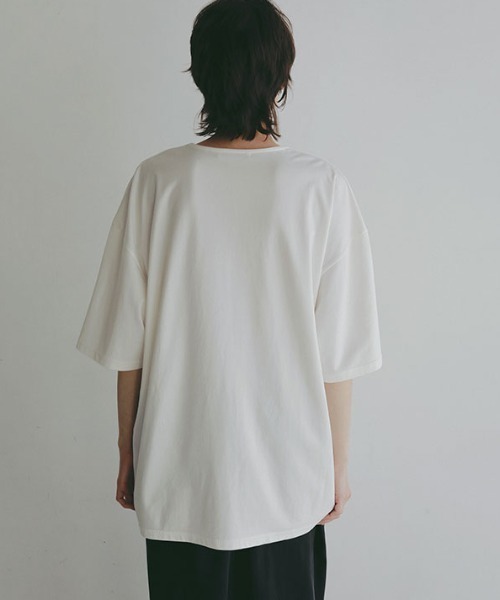 ETRE TOKYO（エトレトウキョウ）の「【先行予約限定 10%OFF】キュプラジャージオーバーサイズTee（Tシャツ/カットソー・レディース・ブラック/ホワイト/ブラウン・FREE）」の11枚目の写真