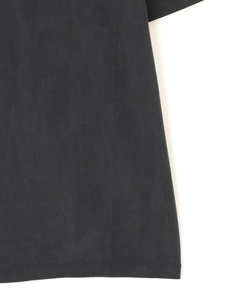 ETRE TOKYO（エトレトウキョウ）の「【先行予約限定 10%OFF】キュプラジャージオーバーサイズTee（Tシャツ/カットソー・レディース・ブラック/ホワイト/ブラウン・FREE）」の21枚目の写真