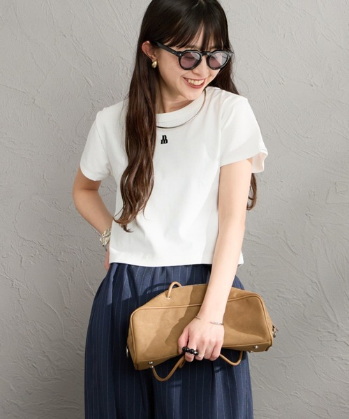 JEANS FACTORY （ジーンズファクトリー）の「[nenom/ネノム] ワンポイントロゴ刺繍 ミニTシャツ（Tシャツ/カットソー・レディース・ブラック/チャコールグレー/オフホワイト/ピンク・F）」の2枚目の写真