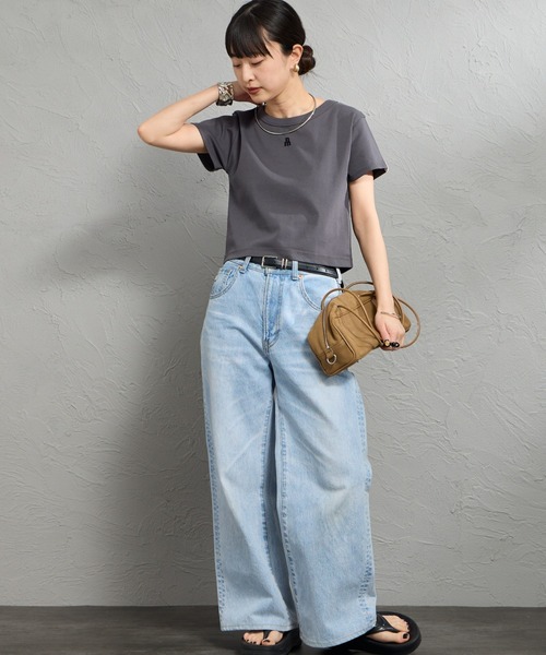 JEANS FACTORY （ジーンズファクトリー）の「[nenom/ネノム] ワンポイントロゴ刺繍 ミニTシャツ（Tシャツ/カットソー・レディース・ブラック/チャコールグレー/オフホワイト/ピンク・F）」の6枚目の写真