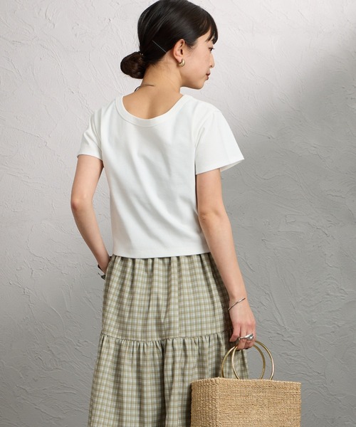 JEANS FACTORY （ジーンズファクトリー）の「[nenom/ネノム] ワンポイントロゴ刺繍 ミニTシャツ（Tシャツ/カットソー・レディース・ブラック/チャコールグレー/オフホワイト/ピンク・F）」の12枚目の写真