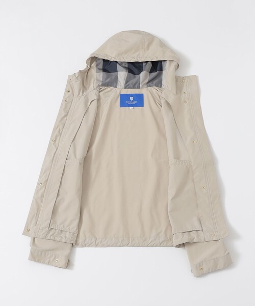 BLUE LABEL CRESTBRIDGE（ブルーレーベルクレストブリッジ）の「【はっ水・防風・花粉・透湿】ケミラマウンテンパーカー（マウンテンパーカー・レディース・ベージュ/ダークネイビー・36/38）」の17枚目の写真