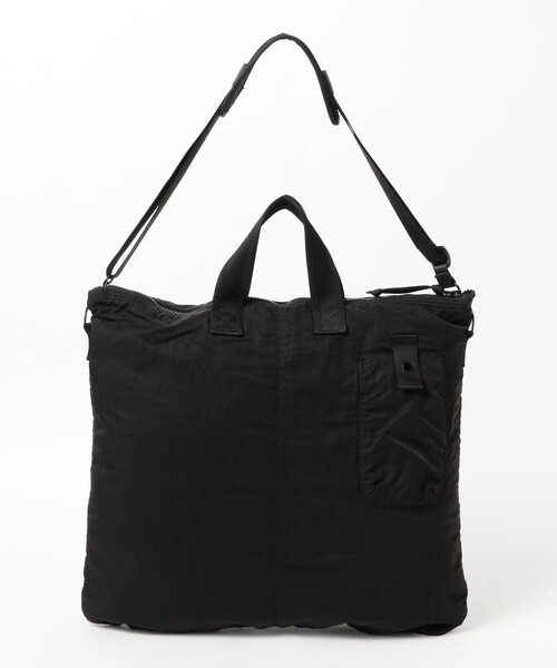 C.P. COMPANY(シーピーカンパニー)の「C.P. Company / Nylon B Tote Bag(ショルダーバッグ・メンズ・ブラック・ONE SIZE)」の3枚目の写真