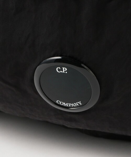 C.P. COMPANY(シーピーカンパニー)の「C.P. Company / Nylon B Tote Bag(ショルダーバッグ・メンズ・ブラック・ONE SIZE)」の5枚目の写真