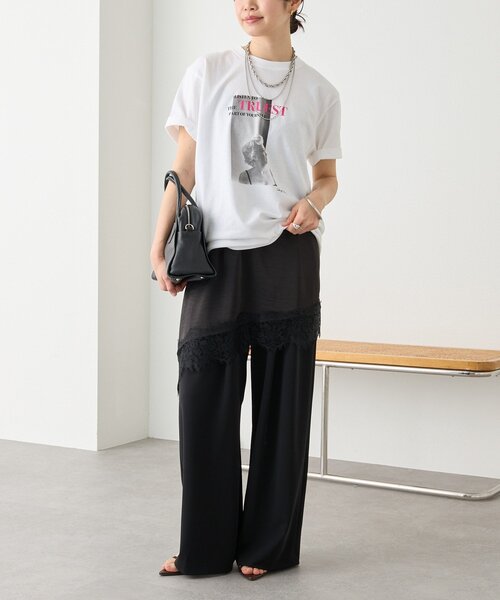 RIVE DROITE（リヴドロワ）の「予約【１枚で着映え】MarilynフォトTee（Tシャツ/カットソー・レディース・チャコールグレー/オフホワイト・FREE）」の3枚目の写真