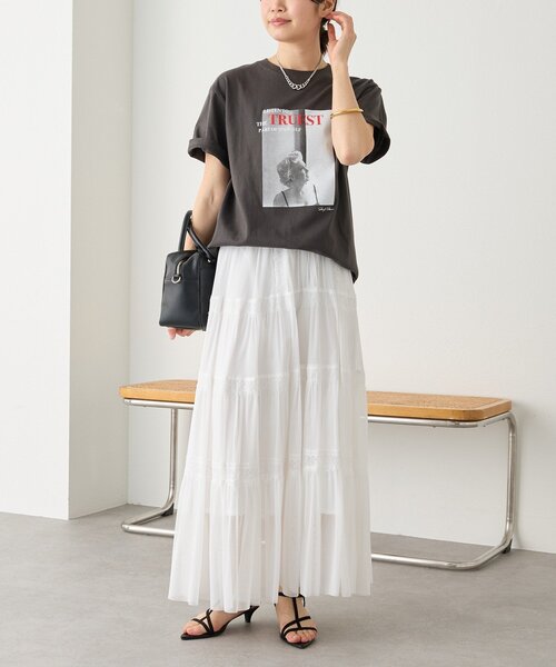 RIVE DROITE(リヴドロワ)の「【目を惹く大人のフォトTee】MarilynフォトTee(Tシャツ/カットソー・レディース・チャコールグレー/オフホワイト・FREE)」の4枚目の写真
