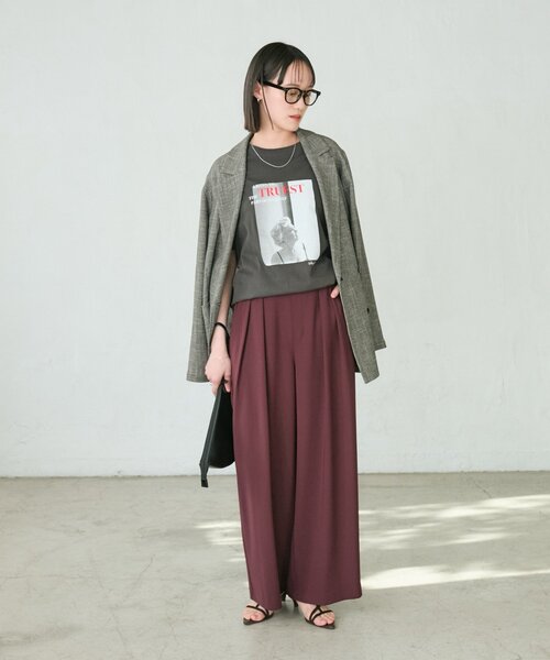 RIVE DROITE(リヴドロワ)の「【目を惹く大人のフォトTee】MarilynフォトTee(Tシャツ/カットソー・レディース・チャコールグレー/オフホワイト・FREE)」の12枚目の写真