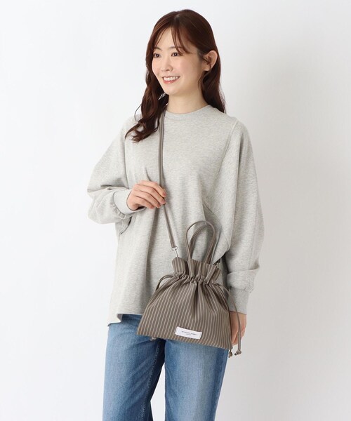 one'sterrace（ワンズテラス）の「JOUET ジョエット 合皮巾着ショルダー（ショルダーバッグ・レディース・ベージュ系8/グレー系4/ブラック系8・99）」の18枚目の写真