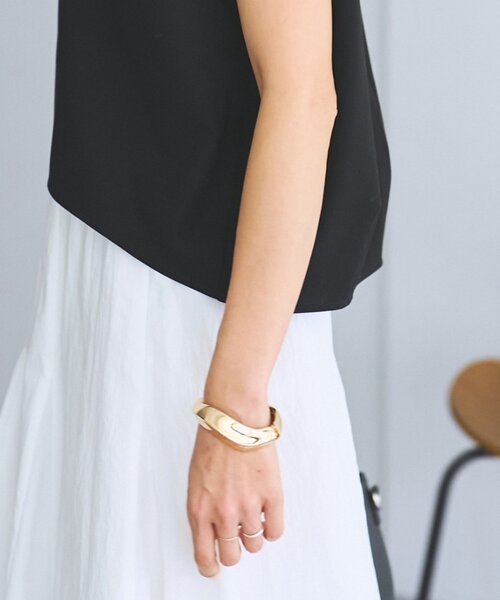 LIVETART（リヴェタート）の「ニュアンスバングル《LIVETART》（ブレスレット・レディース・ゴールド・FREE）」の3枚目の写真