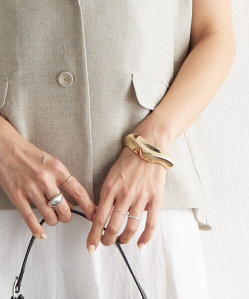 LIVETART（リヴェタート）の「ニュアンスバングル《LIVETART》（ブレスレット・レディース・ゴールド・FREE）」の8枚目の写真