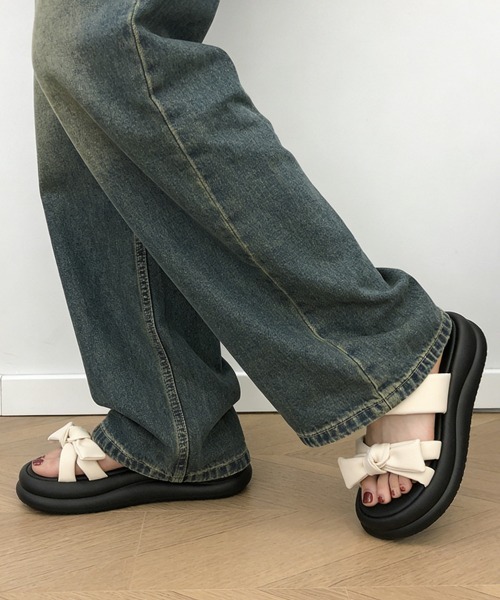 Miniministore(ミニミニストア)の「ミュールサンダル レディース リボン(サンダル・レディース・アイボリー/ブラック・25.0cm/24.0cm/23.5cm/23.0cm/22.5cm/24.5cm)」の3枚目の写真