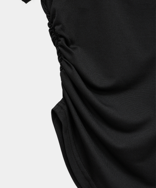 ETRE AU SOMMET(エトレオソメ)の「Modern Square Shirring Tee (Black)(Tシャツ/カットソー・レディース・ブラック・FREE)」の5枚目の写真