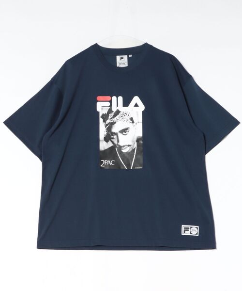 FILA(フィラ)の「《FILA》S/S PHOTO TEE03(Tシャツ/カットソー・メンズ・ホワイト/ネイビー・XL/L/M/S)」の1枚目の写真