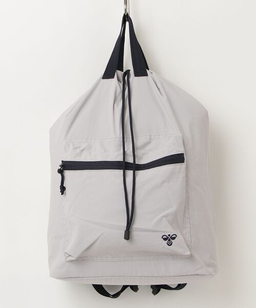 hummel(ヒュンメル)の「hummel/ヒュンメル PLAY Knapsack(バックパック/リュック・レディース・ブラック/グレー・FREE)」の1枚目の写真