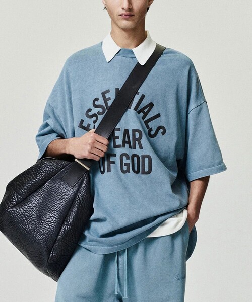 FOG ESSENTIALS(エフオージーエッセンシャルズ)の「<FEAR OF GOD ESSENTIALS>CAMPUS 90S Tシャツ(Tシャツ/カットソー・メンズ・ライトブルー/ブラック・XS/L/M/S)」の13枚目の写真