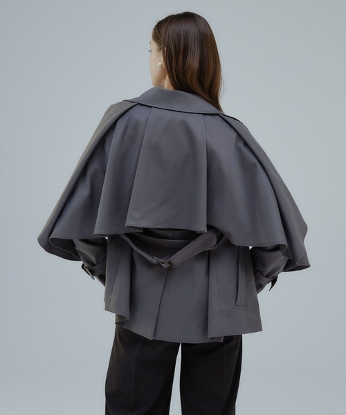 ORGUE(オルグ)の「Cape trench coat/ケープトレンチコート(トレンチコート・レディース・ベージュ/グレー・FREE)」の8枚目の写真