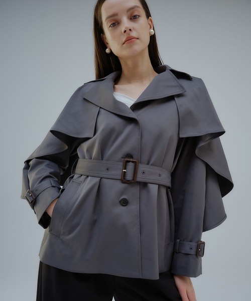 ORGUE(オルグ)の「Cape trench coat/ケープトレンチコート(トレンチコート・レディース・ベージュ/グレー・FREE)」の4枚目の写真