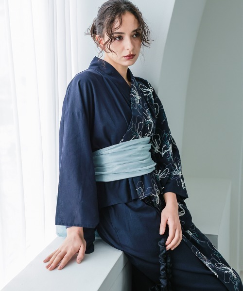 Callarus(カラルス)の「【浴衣】花柄アシメ刺しゅう浴衣セット(簡易ゆかた+帯)〔Callarus〕(浴衣・レディース・ネイビー系/ブラウン系その他・FREE)」の21枚目の写真