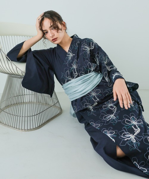 Callarus(カラルス)の「【浴衣】花柄アシメ刺しゅう浴衣セット(簡易ゆかた+帯)〔Callarus〕(浴衣・レディース・ネイビー系/ブラウン系その他・FREE)」の17枚目の写真