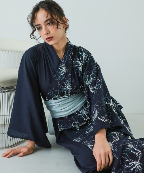 Callarus(カラルス)の「【浴衣】花柄アシメ刺しゅう浴衣セット(簡易ゆかた+帯)〔Callarus〕(浴衣・レディース・ネイビー系/ブラウン系その他・FREE)」の15枚目の写真