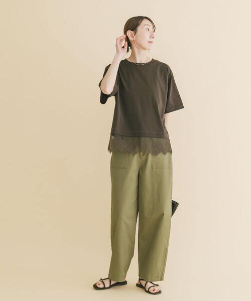 ITEMS URBANRESEARCH（アイテムズ アーバンリサーチ）の「裾レースコンビTシャツ（Tシャツ/カットソー・レディース・ホワイト/ブラウン/ブラック/チャコールグレー・FREE）」の22枚目の写真